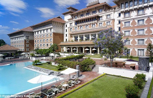 Khách sạn 5 sao chê khách nghèo, chỉ tiếp người giàu