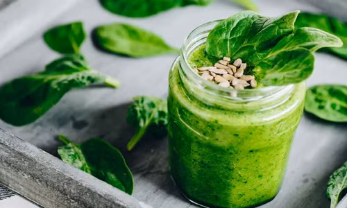 Vì sao phải ăn cải bó xôi trong bữa cơm hàng ngày