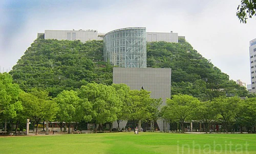 Tòa nhà văn phòng lý tưởng phủ cây xanh mướt ở Nhật