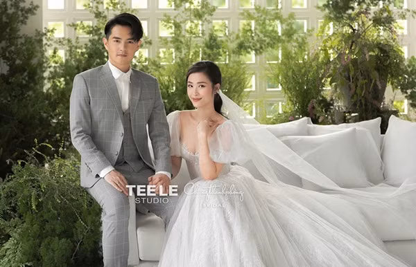 Choáng với bộ sưu tập chục chiếc váy cưới đẹp ngất ngây của Đông Nhi