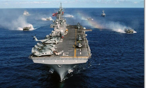 Đột nhập tàu đổ bộ khổng lồ của thủy quân lục chiến Mỹ