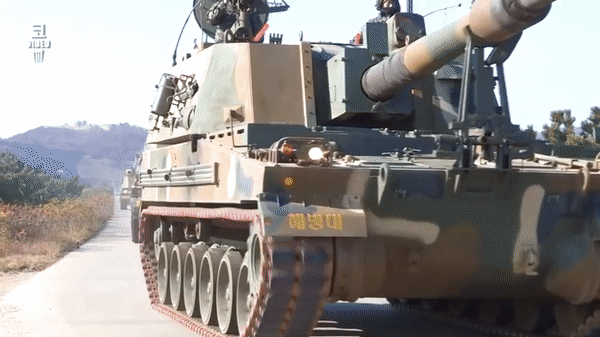  Các đại diện của Romania cho biết các cuộc thảo luận về việc sản xuất các bộ phận cho pháo tự hành K9 đang diễn ra.