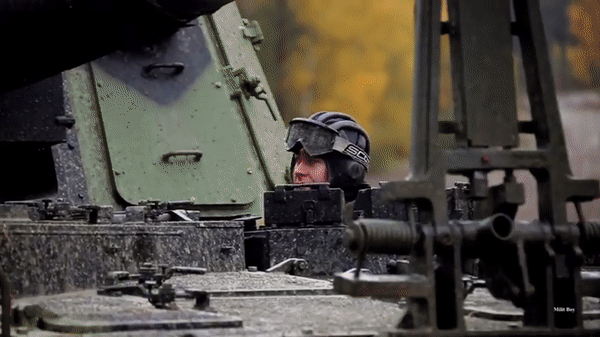 K9 có tầm bắn tối đa 40km với đạn thông thường, 56 km với đạn tăng tầm ERFB-HE, và có thể bắn cả đạn pháo hạt nhân.