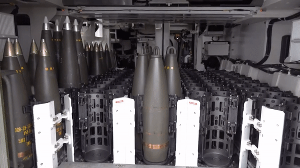 Theo đó, hệ thống này sẽ cho phép pháo thủ bắn chính xác 3 viên vào cùng một khu vực trong vòng 15 giây.