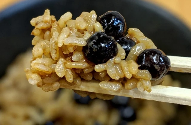 Tận mục món cơm trà sữa mới lạ gây xôn xao ở Nhật