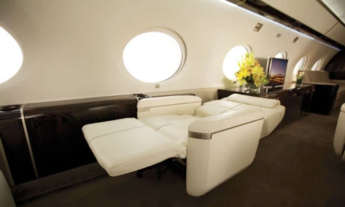 "Mổ xẻ" chuyên cơ riêng hiện đại nhất