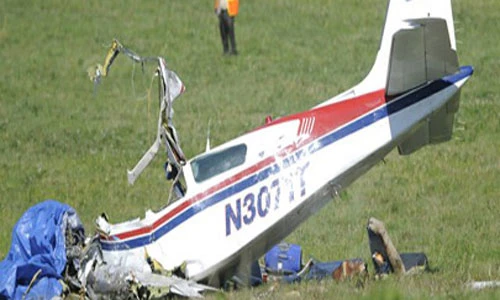 Soi máy bay Piper PA-32 bị rơi ở Dominica