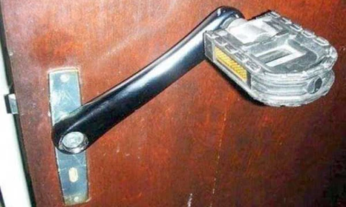 Cười té ghế với những màn chắp vá hài hước