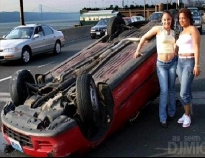 Khi chân dài “hạ đo ván” xế cưng