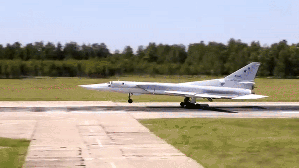 Điều này có thể được nhìn thấy trến các ấn phẩm báo chí Ukraine, trong đó trích dẫn bình luận từ những chỉ huy quân sự về nguy cơ do tên lửa nâng cấp của Nga gây ra.