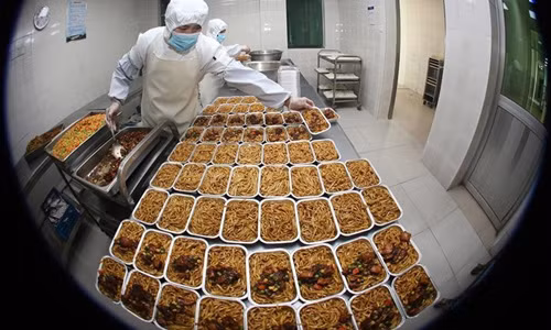 Suất ăn trên máy bay ngày Tết có gì độc lạ?