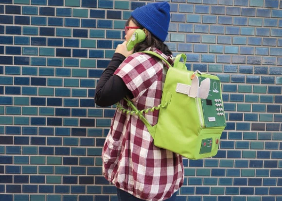 Những chiếc túi xách kỳ lạ giúp bạn nổi bật giữa phố