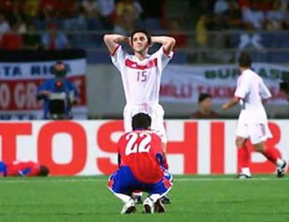 Khoảnh khắc trùng hợp “nhạy cảm” trong thể thao