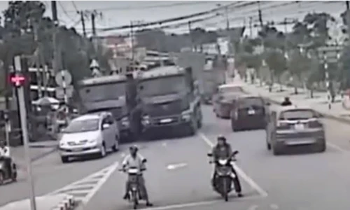 Video: Xe ben chạy lấn làn, đua tốc độ kinh hoàng ở ngã tư Đồng Nai