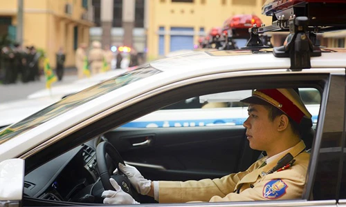 Dàn xe tuần tra tiền tỷ mới cứng của Công an HN