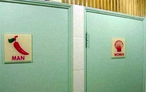 Cười té ghế với những tấm biển toilet cực sáng tạo