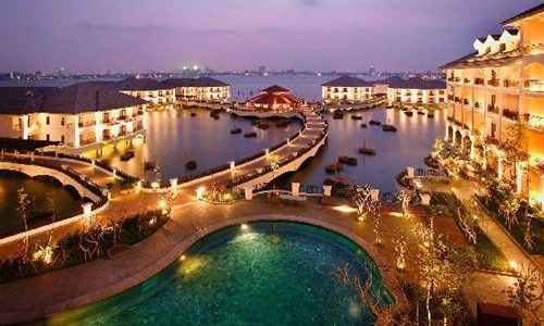 13 khách sạn sang trọng nhất Hà Nội có gì hay?