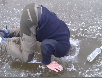 Trai trẻ nổi loạn, thích thể hiện (2)