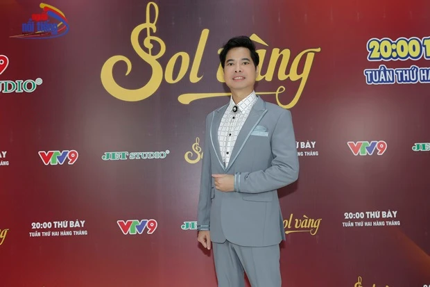 Thời trang trẻ trung, sành điệu của Ngọc Sơn ở tuổi 48