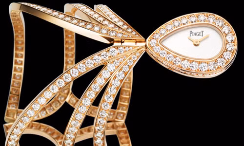 Cận cảnh đồng hồ đeo tay hình thù kỳ dị khác thường