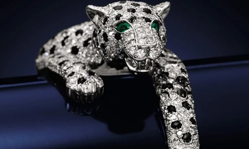 Trang sức hình thú dữ đầy cá tính dành cho gái xinh