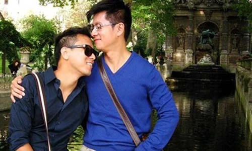 Chuyện tình của cặp đồng tính Việt khiến bao người ghen tị