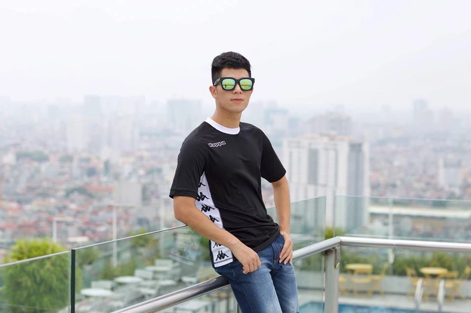 Phong cách thời trang đời thường cực giản dị của cầu thủ Đình Trọng