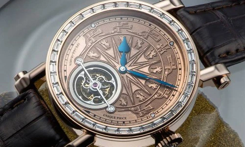 Những chiếc đồng hồ đặc biệt về chủ đề Việt Nam