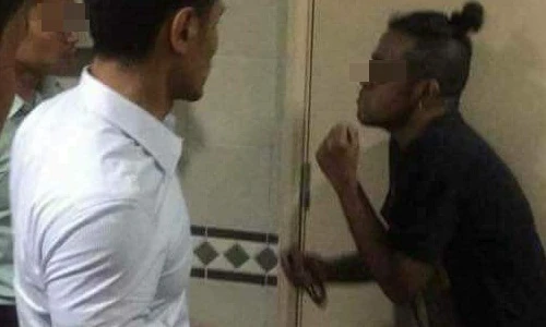 Vạch mặt kẻ biến thái nấp trong toilet nữ suốt 6 tiếng