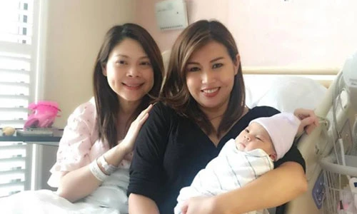 Loạt ảnh siêu đáng yêu về con gái mới sinh của ca sĩ Thanh Thảo