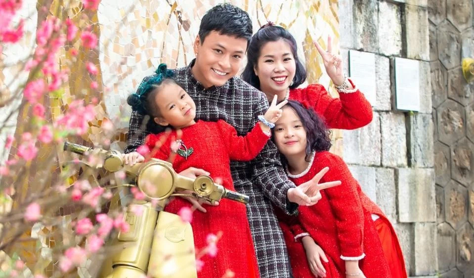 Xem các nhóc tì nhà sao Việt diện áo dài cực yêu