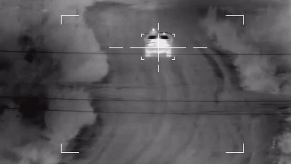 Khi T-14 Armata xuất hiện, giới quân sự phương Tây khá bất ngờ và cũng khá ấn tượng về thông số nhà phát triển đưa ra.