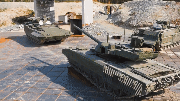Việc cho một vũ khí mới như xe tăng T-14 Armata thử lửa được coi là mốc quan trọng để đánh giá tính năng của chúng.