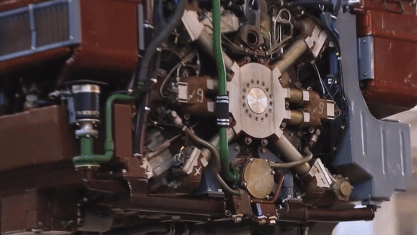 T-14 Armata được coi là cuộc cách mạng trong phát triển xe tăng của người Nga. Đây là loại dòng xe tăng hiện đại nhất, được ứng dụng nhiều công nghệ nhằm tăng tối đa hiệu suất chiến đấu trên chiến trường.