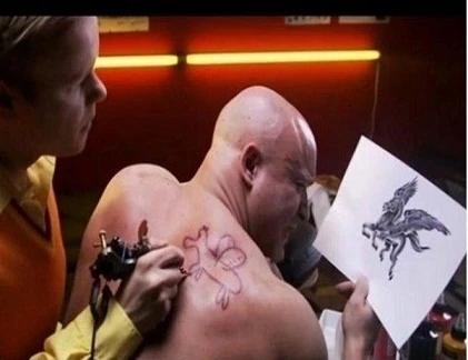 Phì cười với hình xăm “hổ báo” của dân chơi