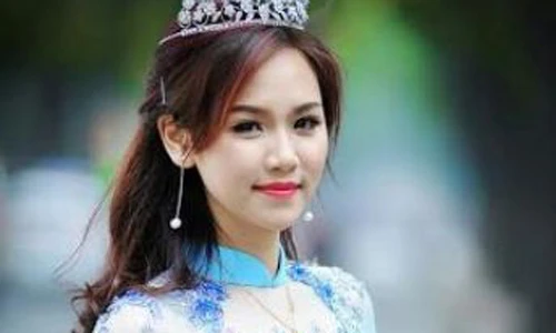 Nữ sinh trường Báo xinh đẹp ước thành BTV nổi tiếng