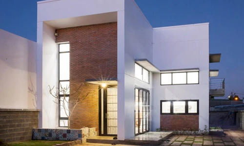 Nhà độc đáo ở Đắk Lắk xuất hiện nổi bật trên báo Tây