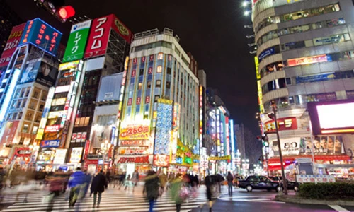 Cuộc sống xa hoa về đêm tại tụ điểm ăn chơi Tokyo