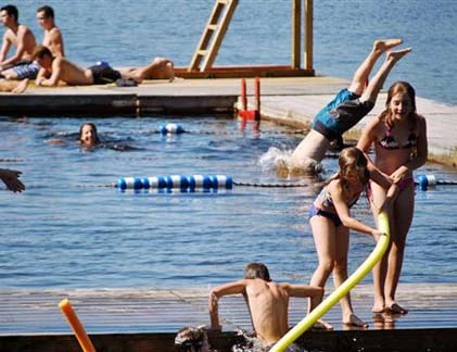 Khoảnh khắc trước khi “mọi thứ còn nguyên vẹn” (6)