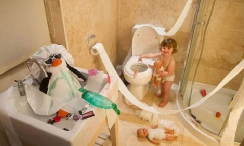 Hình ảnh này sẽ khiến bạn hối hận khi để lũ trẻ ở nhà một mình