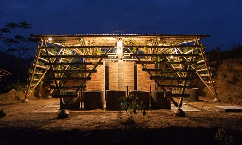 Độc: Nhà vệ sinh nông thôn Việt trên báo Mỹ