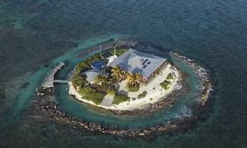 Điểm những ngôi nhà kỳ quặc đang rao bán