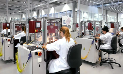 Hình ảnh hiếm bên trong xưởng sản xuất đồng hồ khủng Rolex