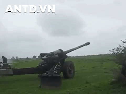  Pháo nòng dài M46 cỡ 130 mm (NATO gọi bằng cái tên M1954) là phương tiện tác chiến mặt đất do Liên Xô chế tạo, chuyên làm nhiệm vụ hỗ trợ các hỏa lực cho những đơn vị bộ binh. 