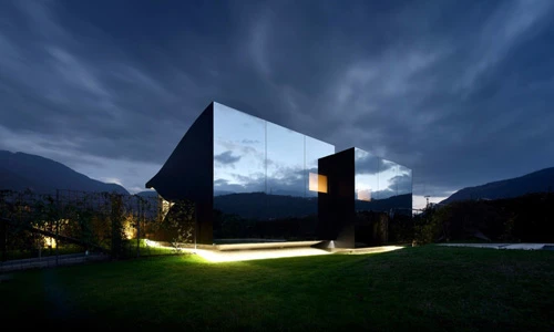 Thiết kế hoàn hảo biến nhà thành vô hình độc lạ