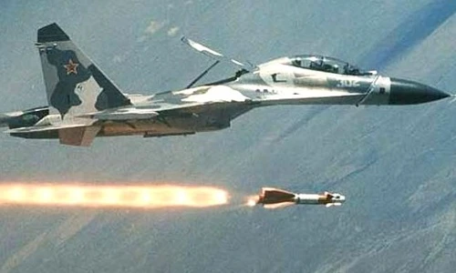 Tận mục Nga cho nổ tung xe tải đạn dược của IS