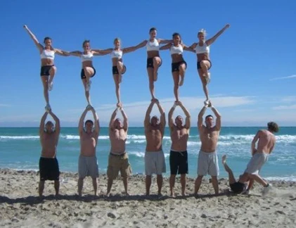 Khoảnh khắc trước khi “mọi thứ còn nguyên vẹn” (2)