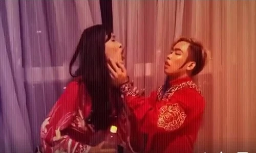 Ăn theo MV Lạc Trôi của Sơn Tùng, Tùng Sơn "lãnh đủ"