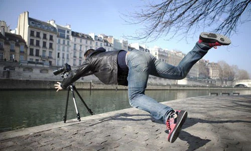 Khoảnh khắc trước khi “mọi thứ còn nguyên vẹn” (23)