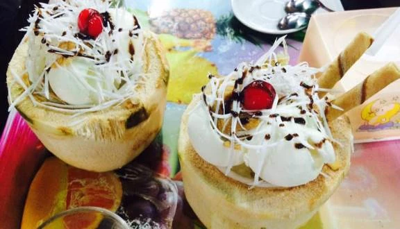 Những món kem độc đáo mát lạnh xua tan cái nóng gắt ở Hà Nội